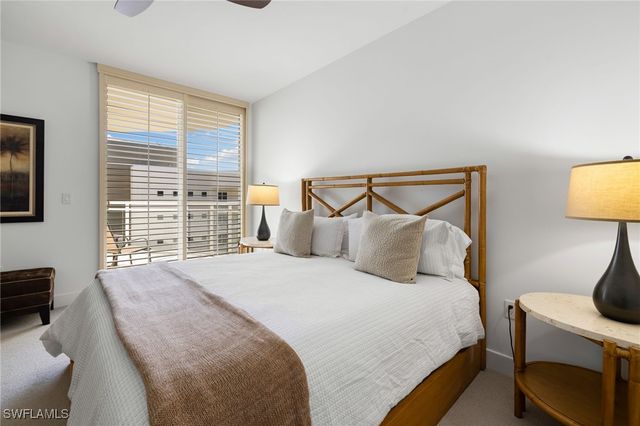 11125 Gulf Shore DR PH-7, Naples, FL 34108