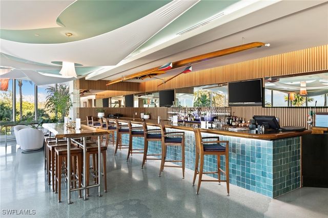 11125 Gulf Shore DR PH-7, Naples, FL 34108