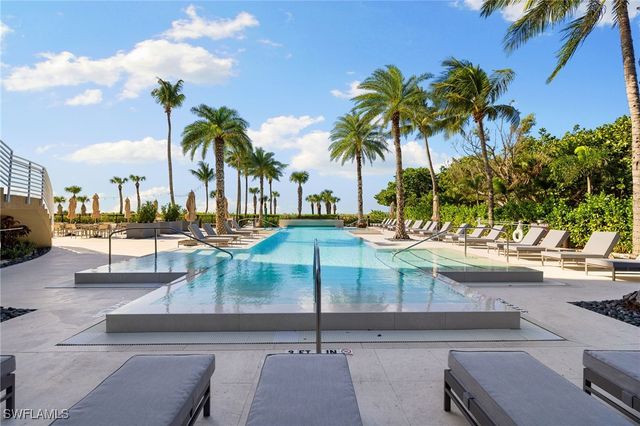 11125 Gulf Shore DR PH-7, Naples, FL 34108