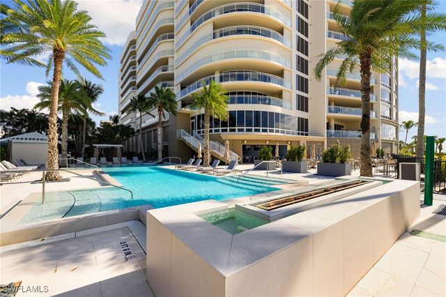 11125 Gulf Shore DR PH-7, Naples, FL 34108