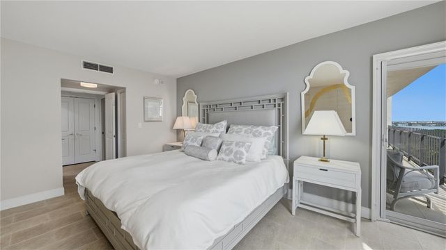 1212 BENJAMIN FRANKLIN DRIVE 907, Sarasota, FL 34236