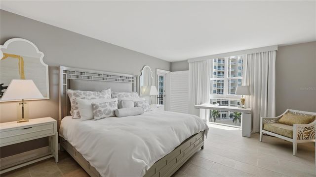 1212 BENJAMIN FRANKLIN DRIVE 907, Sarasota, FL 34236