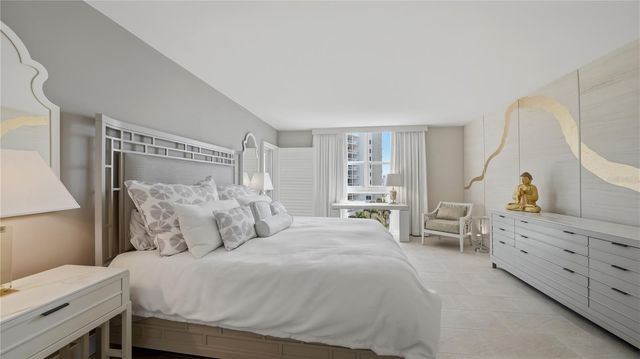 1212 BENJAMIN FRANKLIN DRIVE 907, Sarasota, FL 34236