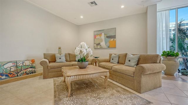 1212 BENJAMIN FRANKLIN DRIVE 907, Sarasota, FL 34236