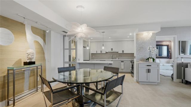 1212 BENJAMIN FRANKLIN DRIVE 907, Sarasota, FL 34236