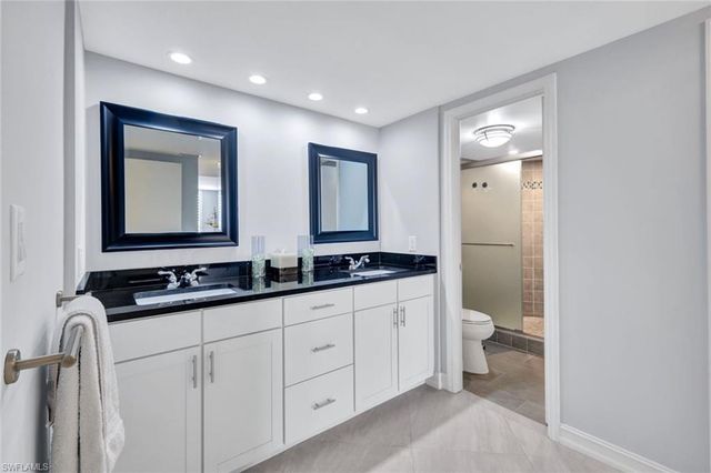 3215 Gulf Shore BLVD N # 704N, Naples, FL 34103