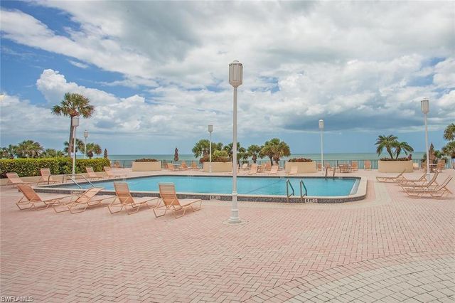 3215 Gulf Shore BLVD N # 704N, Naples, FL 34103
