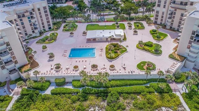 3215 Gulf Shore BLVD N # 704N, Naples, FL 34103
