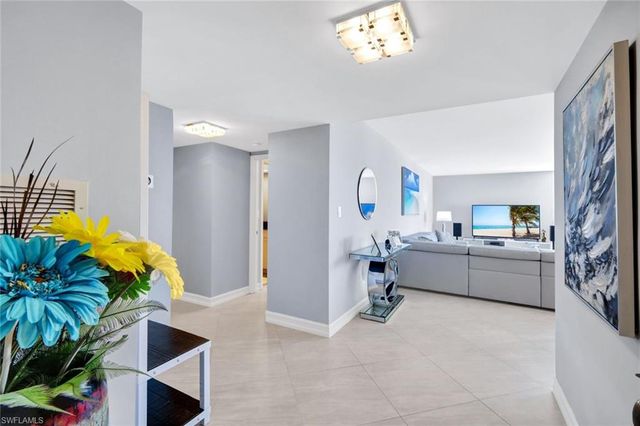 3215 Gulf Shore BLVD N # 704N, Naples, FL 34103