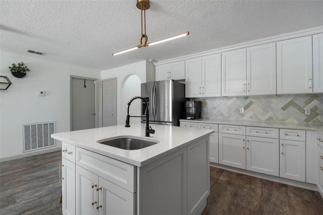 14 LLEWELLYN TRAIL, Palm Coast, FL 32164