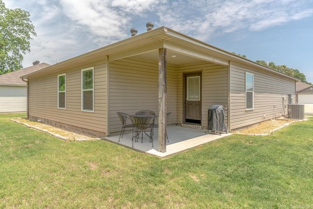 805 Elizabeth Ln, Jonesboro, AR 72405