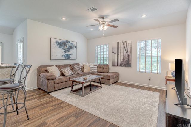 805 Elizabeth Ln, Jonesboro, AR 72405