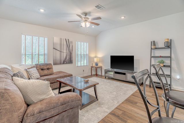 805 Elizabeth Ln, Jonesboro, AR 72405