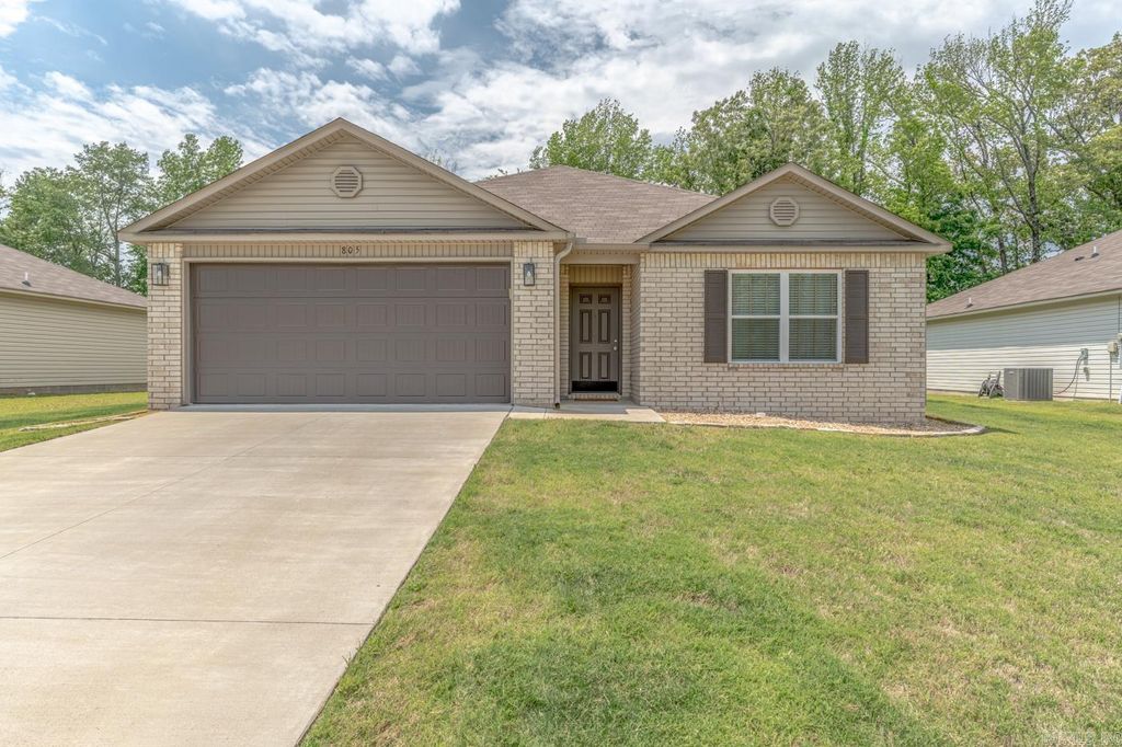805 Elizabeth Ln, Jonesboro, AR 72405