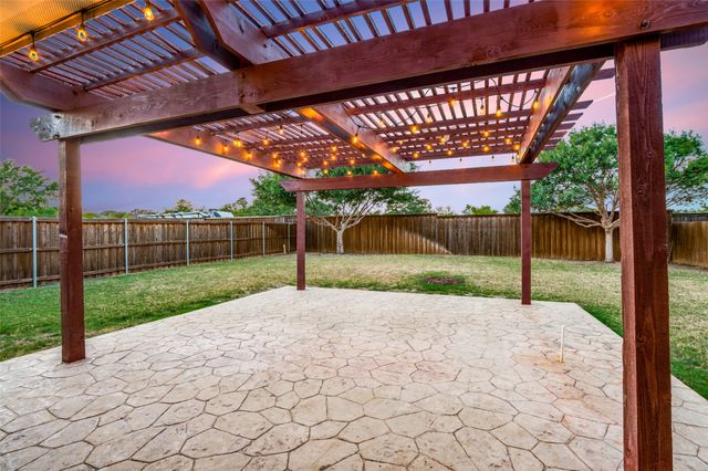 6701 Edwards Road, Denton, TX 76208