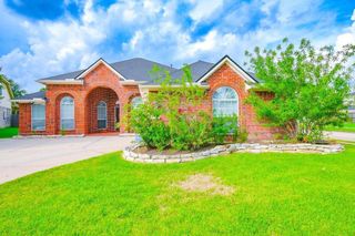 7011 Bedias Creek Court, Richmond, TX 77407