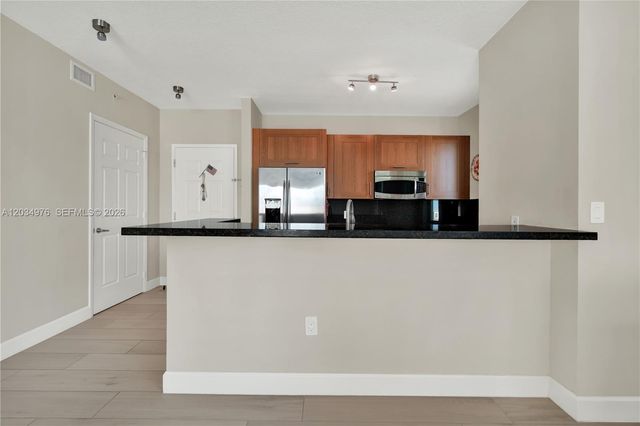 1300 Ponce De Leon Boulevard 901, Coral Gables, FL 33134