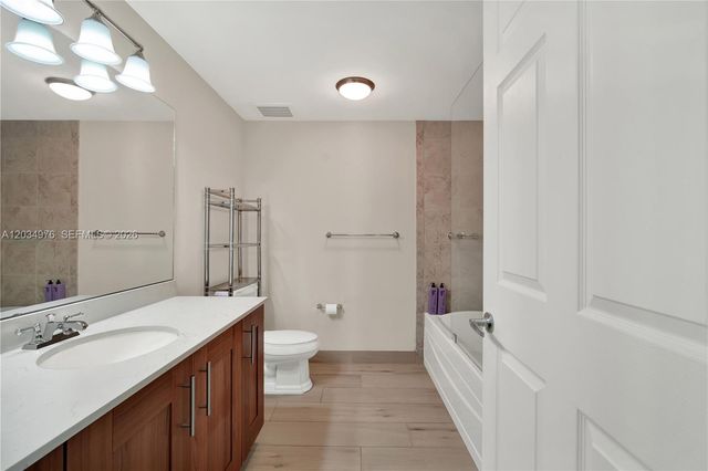 1300 Ponce De Leon Boulevard 901, Coral Gables, FL 33134