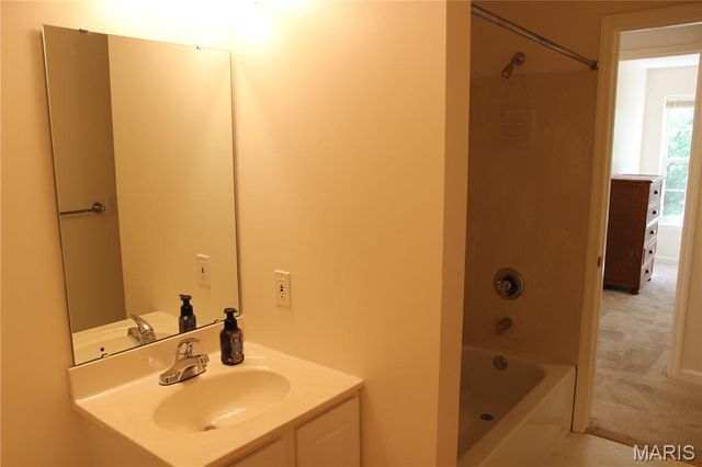 3605 Tracey Rich Road 2A, St Louis, MO 63125