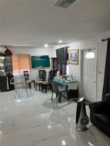 20 NE 215th St, Miami Gardens, FL 33179