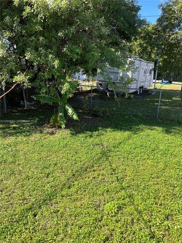 20 NE 215th St, Miami Gardens, FL 33179