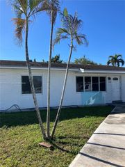 20 NE 215th St, Miami Gardens, FL 33179