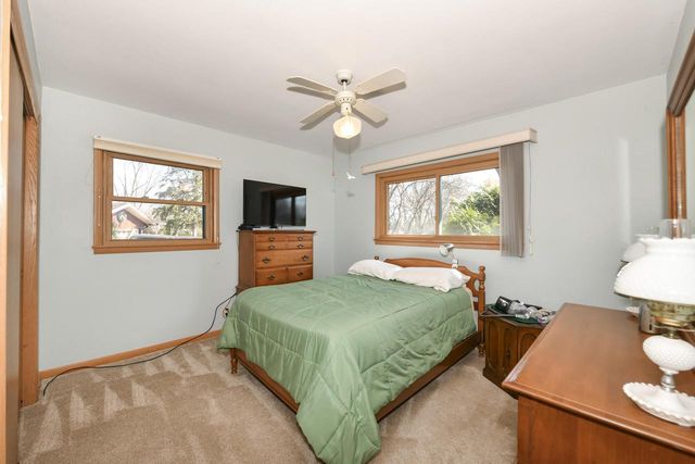 4845 Langlade DRIVE, New Berlin, WI 53151