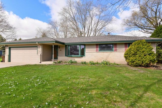 4845 Langlade DRIVE, New Berlin, WI 53151