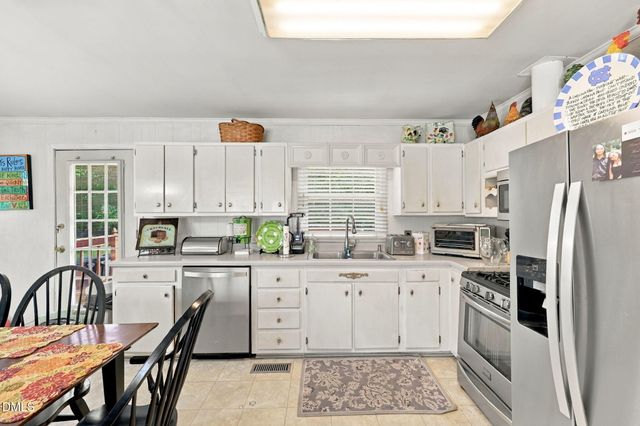 625 Holly Street, Burlington, NC 27217