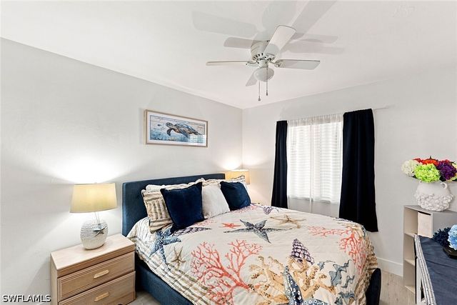 7360 Glenmoor LN 205, Naples, FL 34104