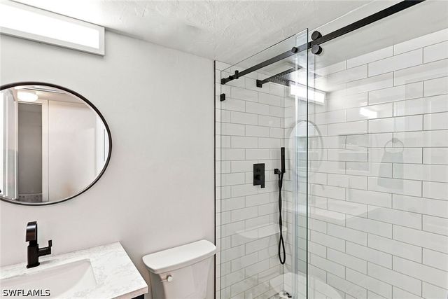 7360 Glenmoor LN 205, Naples, FL 34104