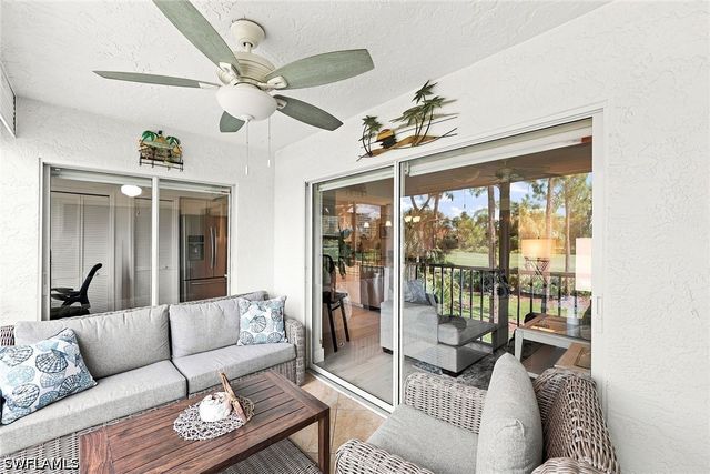 7360 Glenmoor LN 205, Naples, FL 34104