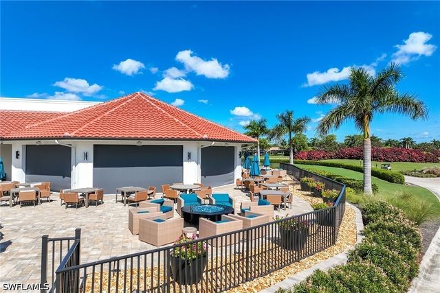7360 Glenmoor LN 205, Naples, FL 34104