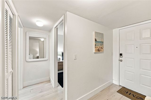 7360 Glenmoor LN 205, Naples, FL 34104