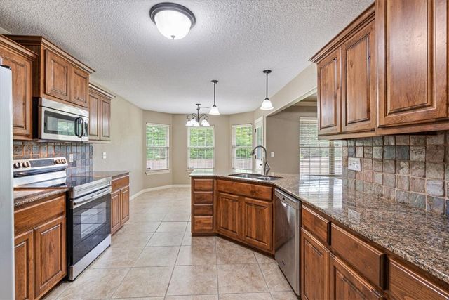 739 W Partridge Drive, Fayetteville, AR 72701