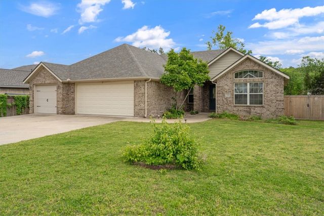 739 W Partridge Drive, Fayetteville, AR 72701