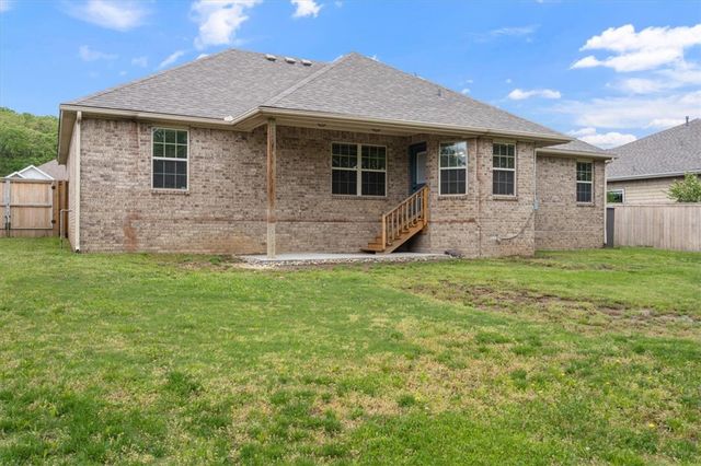 739 W Partridge Drive, Fayetteville, AR 72701