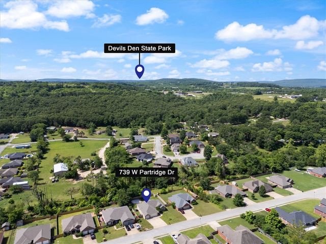 739 W Partridge Drive, Fayetteville, AR 72701