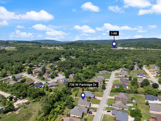 739 W Partridge Drive, Fayetteville, AR 72701