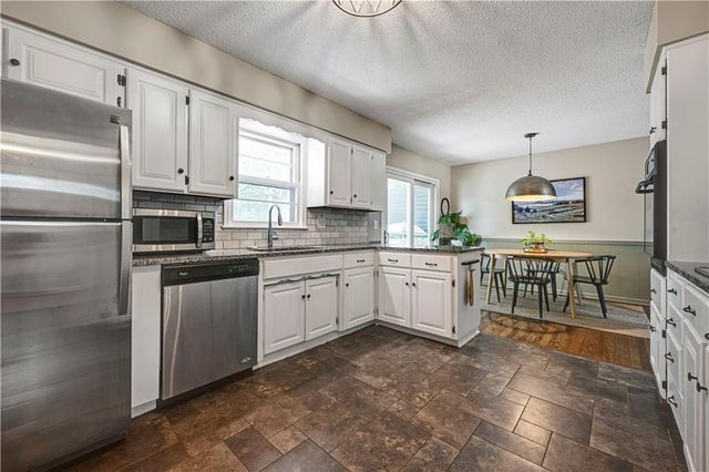 5131 Goodman Lane, Overland Park, KS 66202
