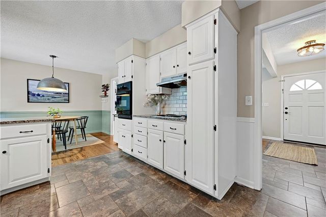 5131 Goodman Lane, Overland Park, KS 66202