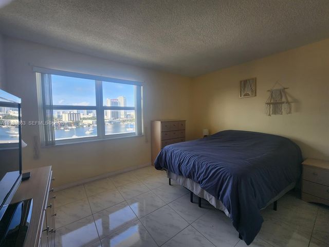 401 Golden Isles Dr 1114, Hallandale Beach, FL 33009
