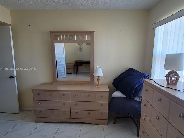 401 Golden Isles Dr 1114, Hallandale Beach, FL 33009