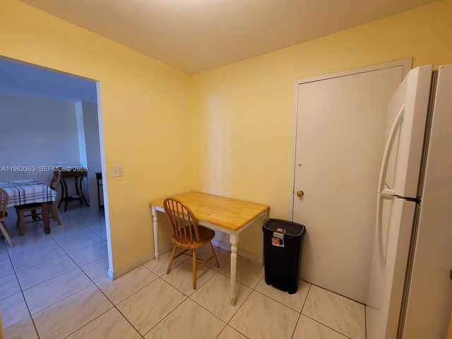 401 Golden Isles Dr 1114, Hallandale Beach, FL 33009