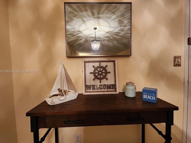 401 Golden Isles Dr 1114, Hallandale Beach, FL 33009