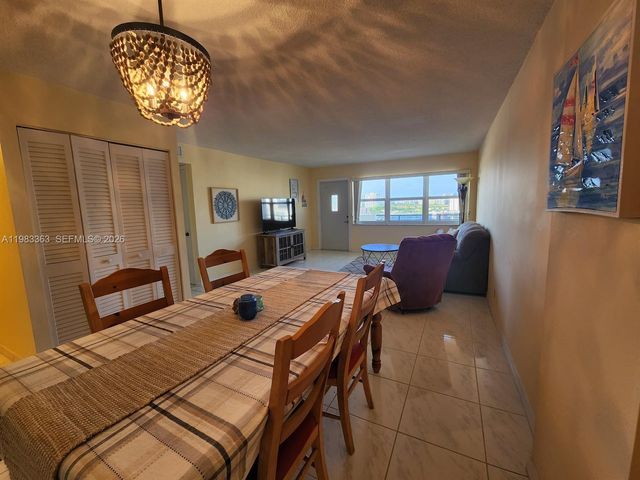 401 Golden Isles Dr 1114, Hallandale Beach, FL 33009