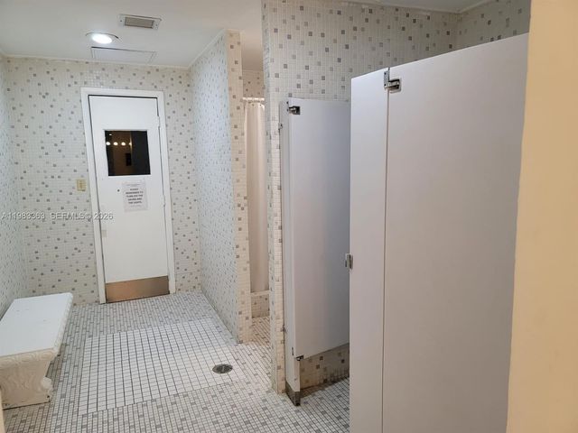 401 Golden Isles Dr 1114, Hallandale Beach, FL 33009