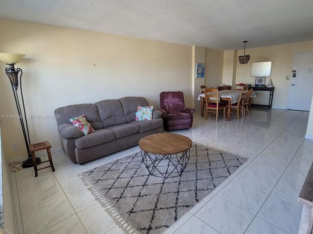 401 Golden Isles Dr 1114, Hallandale Beach, FL 33009