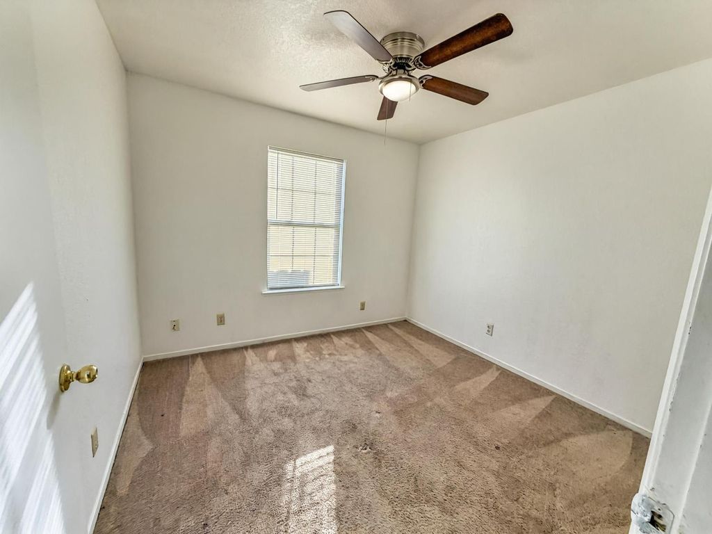 Image 9 of property listing at 1405 E Cypress Avenue # 157, Reedley, CA 93654