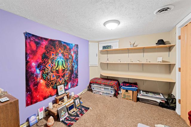 516 W Kirwin Ave, Salina, KS 67401